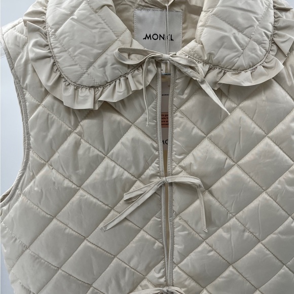 Monki Quilted Vest with Collar in Cream - Size Small - Picture 7 of 16